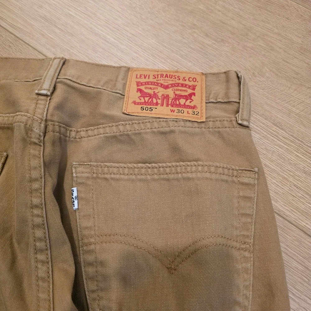 Levis levis 505
